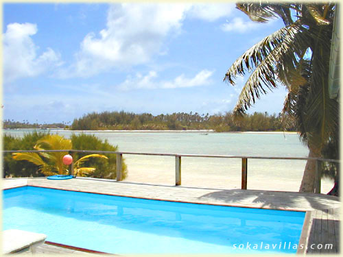 Freshwater pool / Pacific ocean