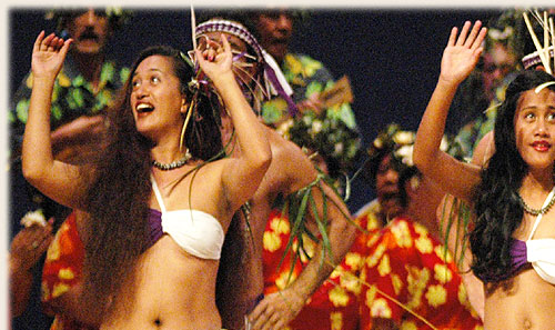Dance Group from Manihiki with kapa rima - Te Maeva Nui 2005 / Cook Islands