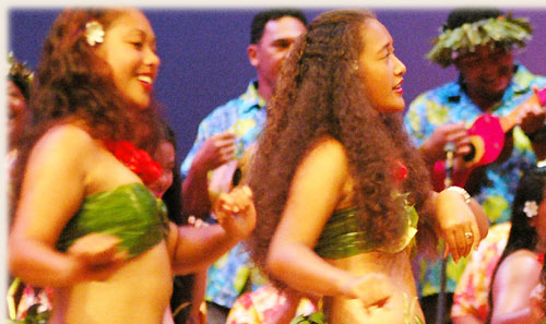 Dance Group from Pukapuka with kapa rima - Te Maeva Nui 2005 / Cook Islands