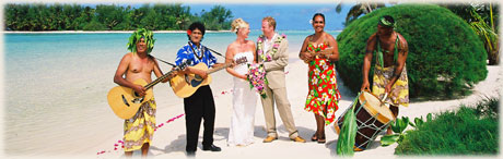 island string band during a wedding on Muri beach / photo: ?
